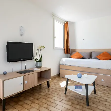 Aparthotel Zenitude Hôtel-résidences La Napoule Village