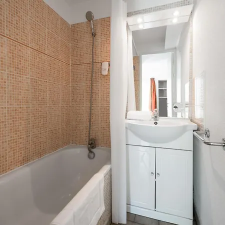 Aparthotel Zenitude Hôtel-résidences La Napoule Village